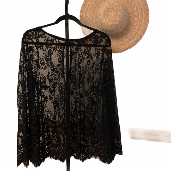 Michel Studio Tops - Michel studio Collection dramatic lace top